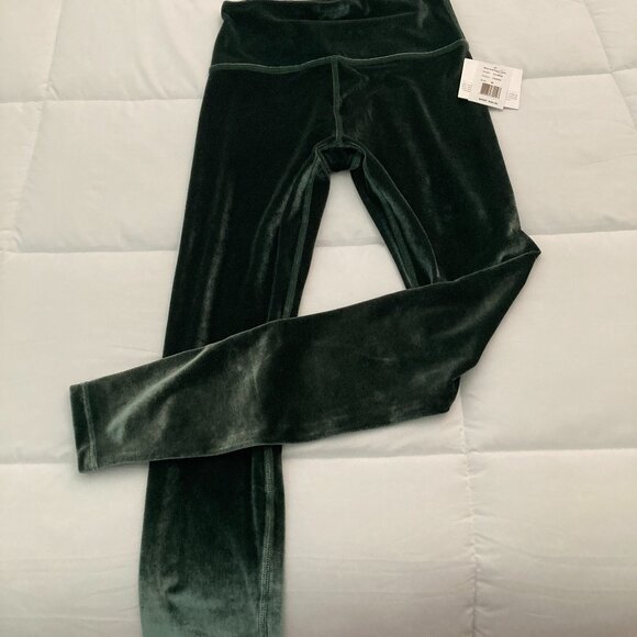 Beyond Yoga green velvet yoga leggings - size Medium - Picture 1 of 8